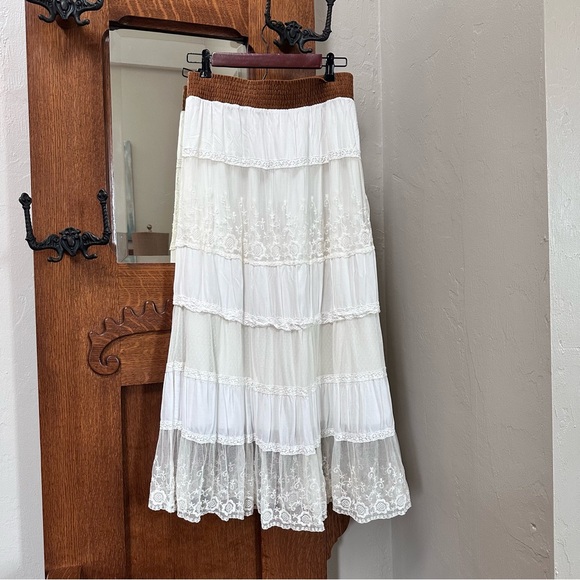 Lapis White Lace Maxi Skirt with Brown Waistband - Picture 3 of 15